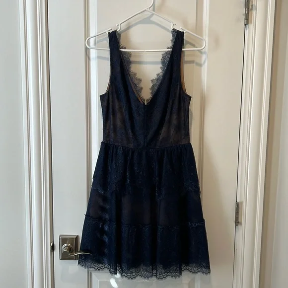 BCBGMaxAzria | Dresses | Bcbg Willa Lace Dress Navy Size Small | Poshmark